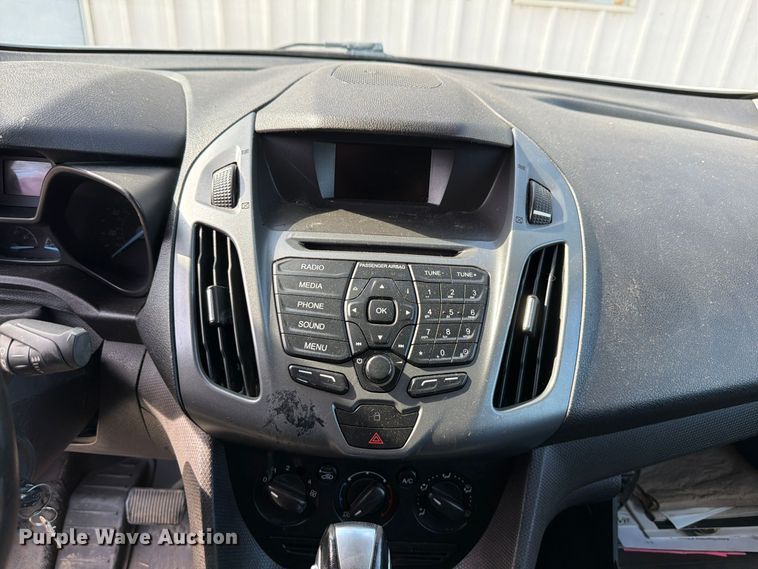 image for item DU8027 2017 Ford Transit Connect van