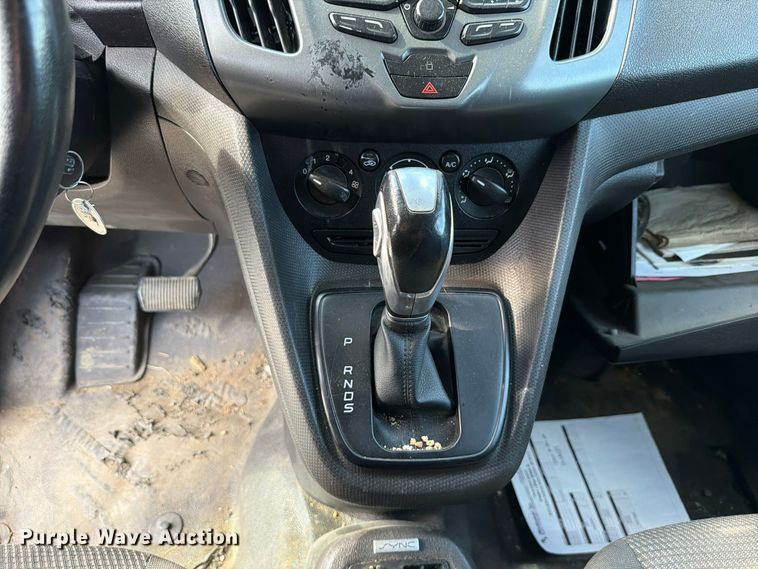 image for item DU8027 2017 Ford Transit Connect van