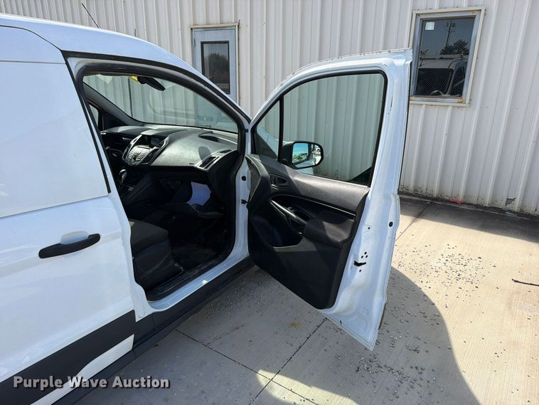 image for item DU8027 2017 Ford Transit Connect van