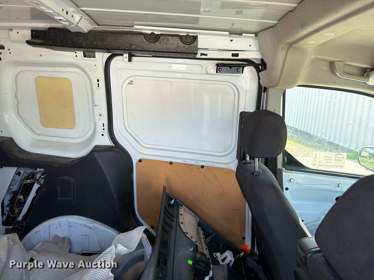 image for item DU8027 2017 Ford Transit Connect van