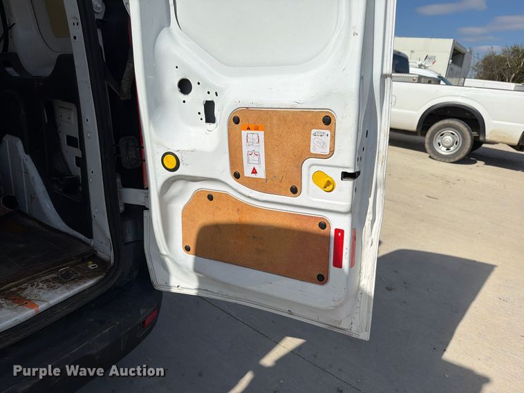 image for item DU8027 2017 Ford Transit Connect van