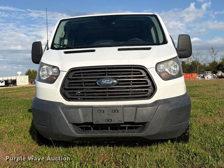 image for item DU8028 2018 Ford Transit 150 van