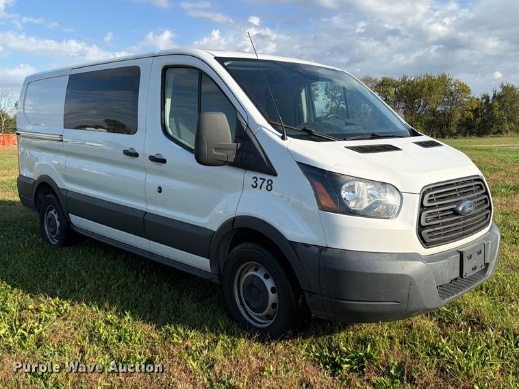 image for item DU8028 2018 Ford Transit 150 van