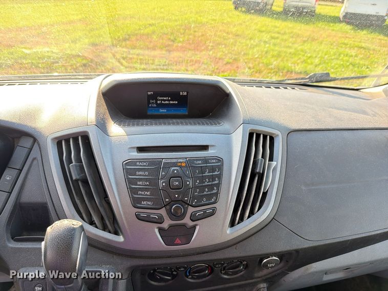 image for item DU8028 2018 Ford Transit 150 van