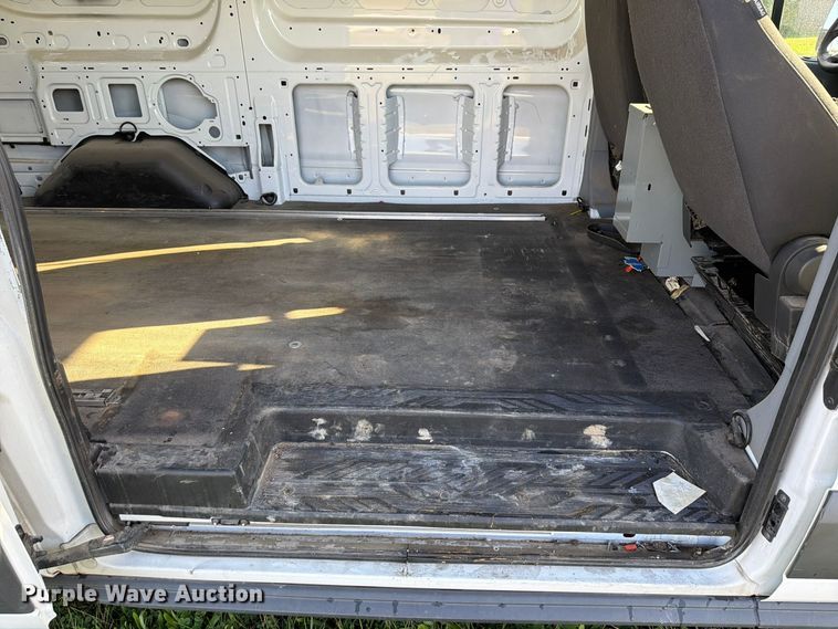 image for item DU8028 2018 Ford Transit 150 van