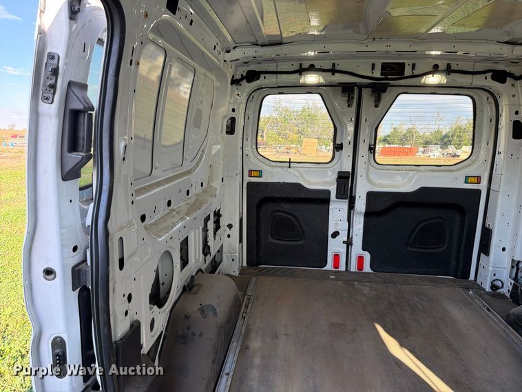 image for item DU8028 2018 Ford Transit 150 van