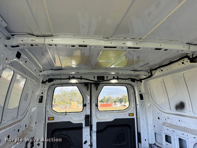 image for item DU8028 2018 Ford Transit 150 van