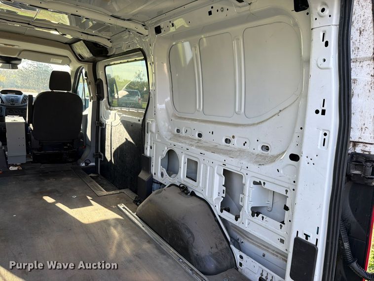 image for item DU8028 2018 Ford Transit 150 van