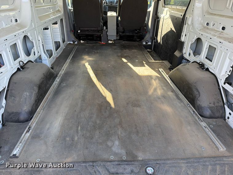 image for item DU8028 2018 Ford Transit 150 van