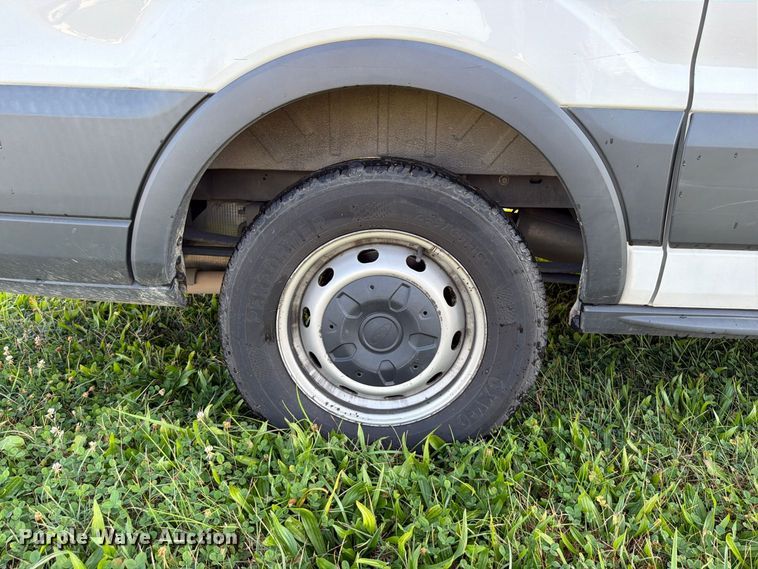 image for item DU8028 2018 Ford Transit 150 van