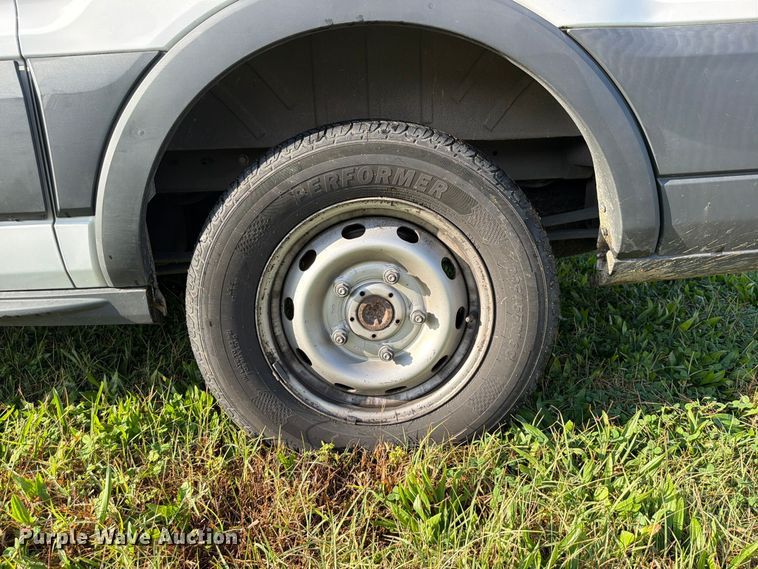 image for item DU8028 2018 Ford Transit 150 van