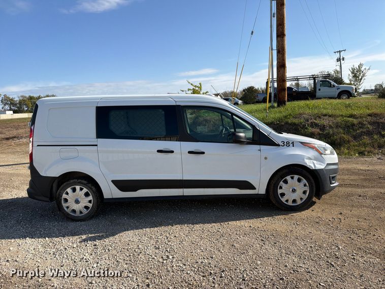 image for item DU8030 2019 Ford Transit Connect van