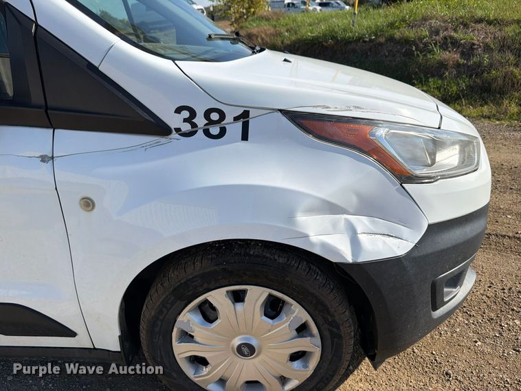 image for item DU8030 2019 Ford Transit Connect van