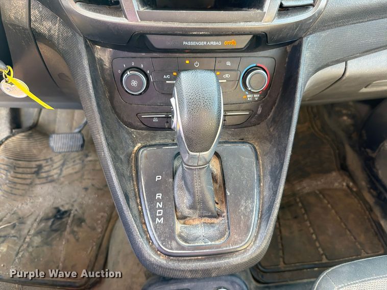 image for item DU8030 2019 Ford Transit Connect van