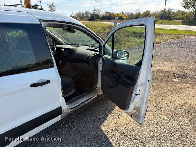 image for item DU8030 2019 Ford Transit Connect van