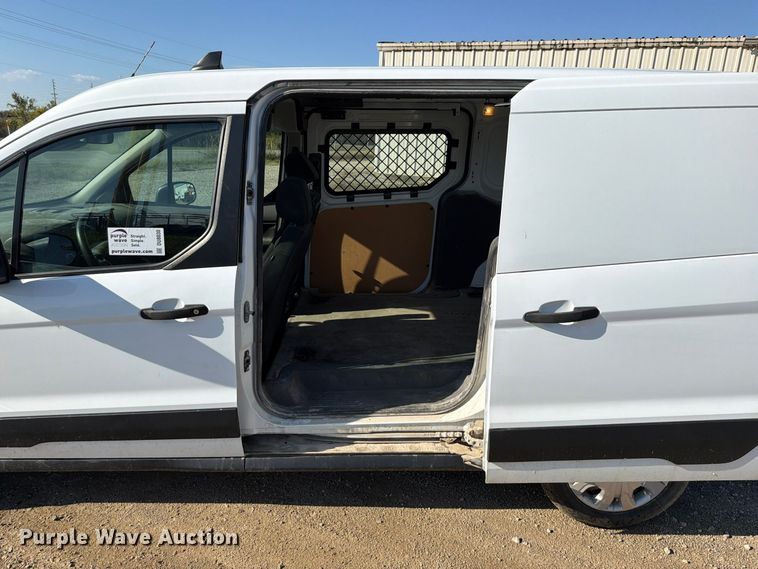 image for item DU8030 2019 Ford Transit Connect van