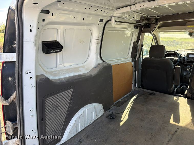 image for item DU8030 2019 Ford Transit Connect van