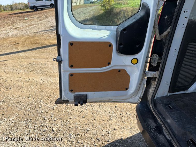 image for item DU8030 2019 Ford Transit Connect van