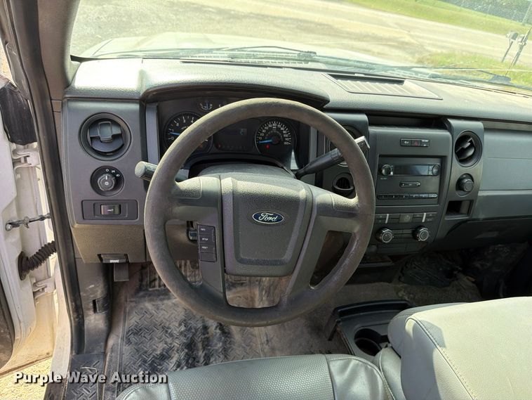 image for item DU8031 2014 Ford F150 XL pickup truck