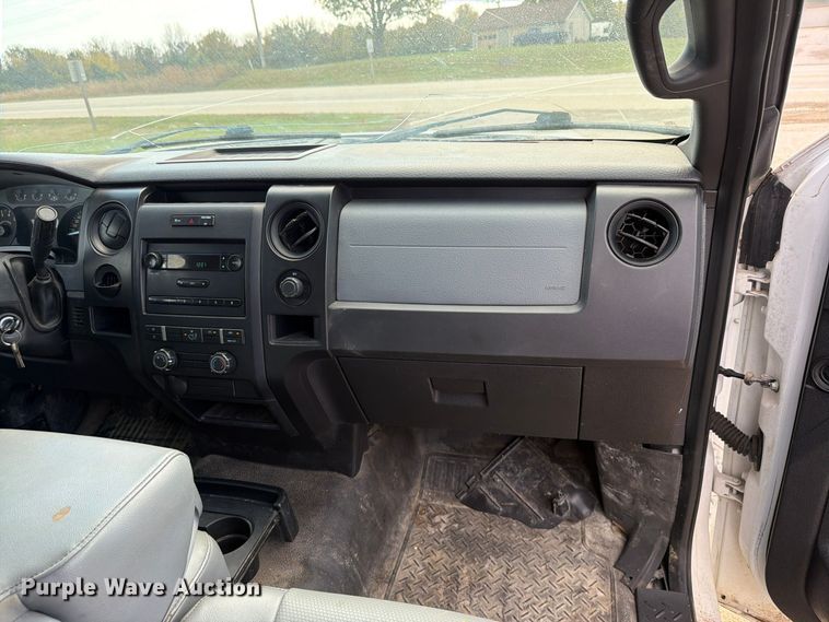 image for item DU8031 2014 Ford F150 XL pickup truck