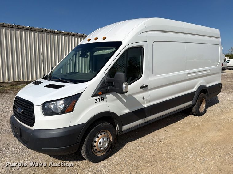 image for item DU8032 2019 Ford Transit 350 van