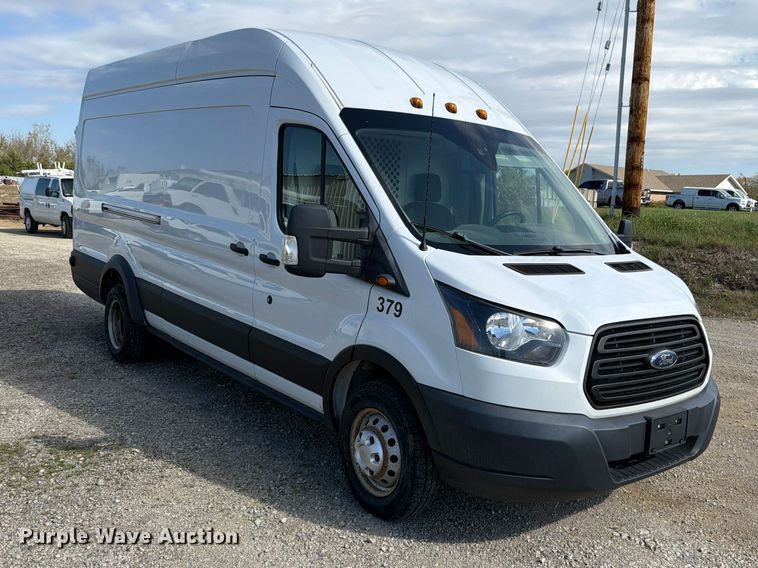 image for item DU8032 2019 Ford Transit 350 van