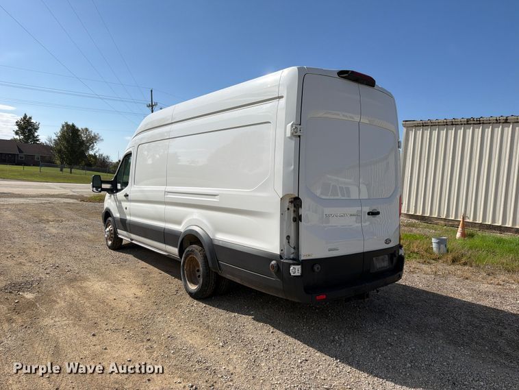 image for item DU8032 2019 Ford Transit 350 van