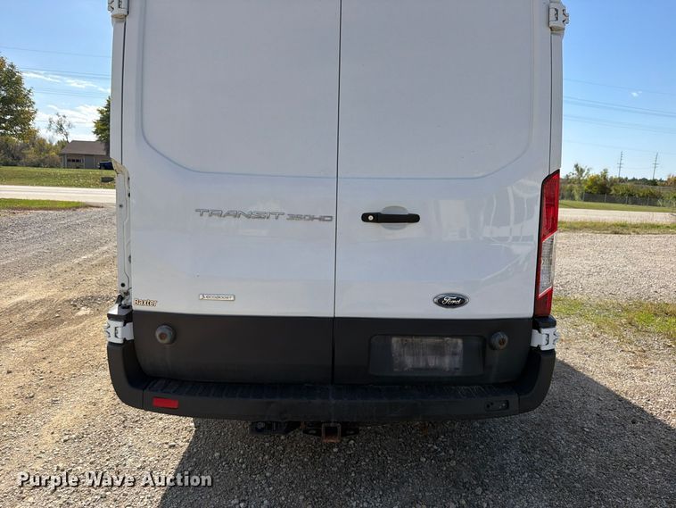 image for item DU8032 2019 Ford Transit 350 van