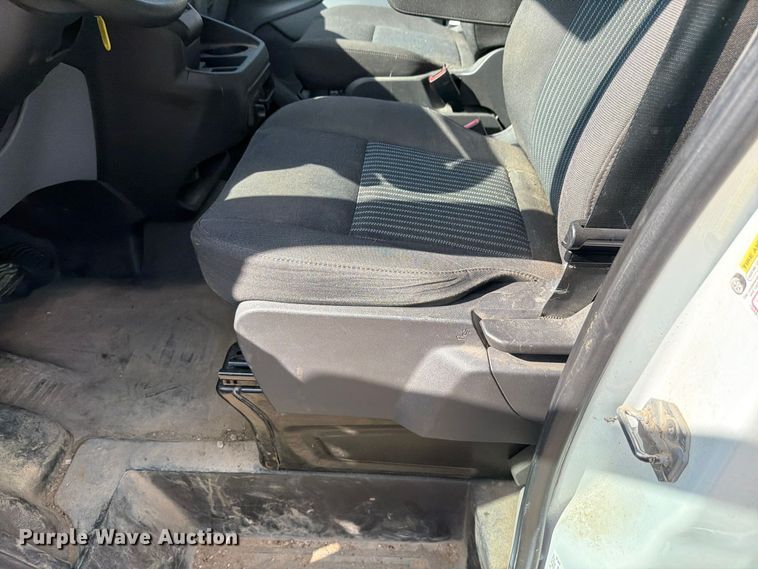 image for item DU8032 2019 Ford Transit 350 van