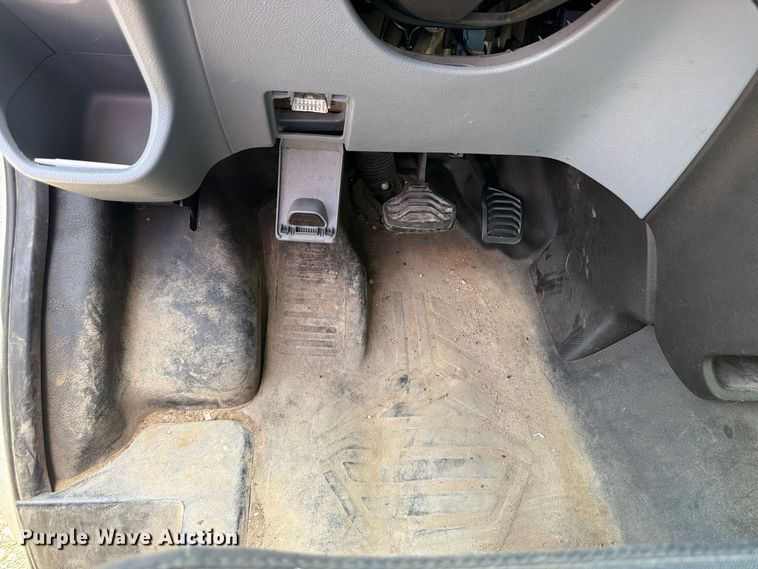 image for item DU8032 2019 Ford Transit 350 van