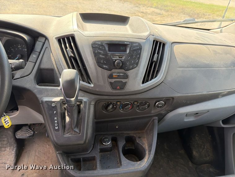 image for item DU8032 2019 Ford Transit 350 van