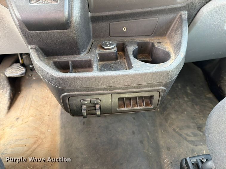 image for item DU8032 2019 Ford Transit 350 van