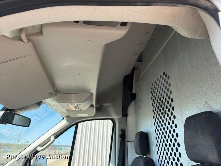 image for item DU8032 2019 Ford Transit 350 van