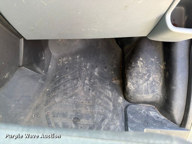 image for item DU8032 2019 Ford Transit 350 van
