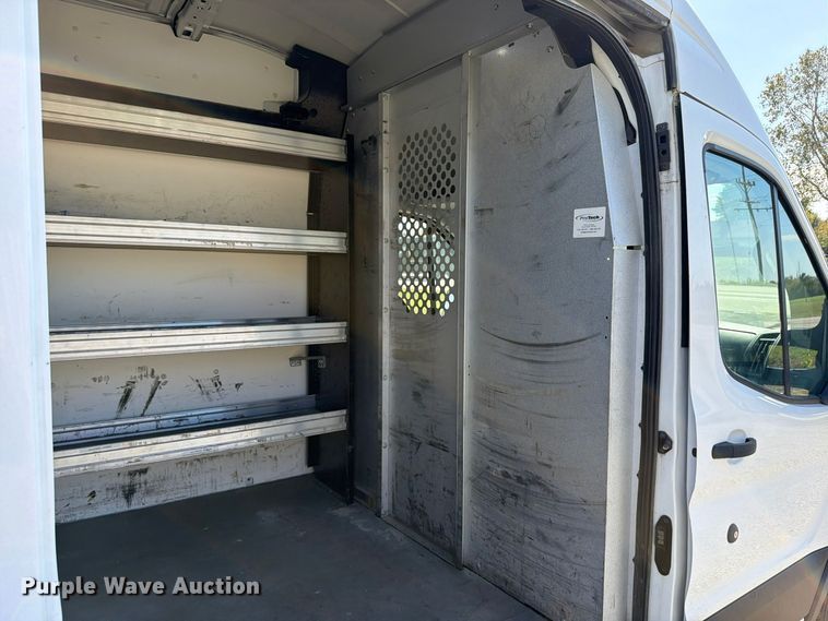 image for item DU8032 2019 Ford Transit 350 van