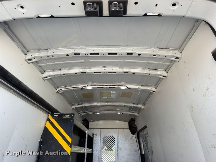 image for item DU8032 2019 Ford Transit 350 van