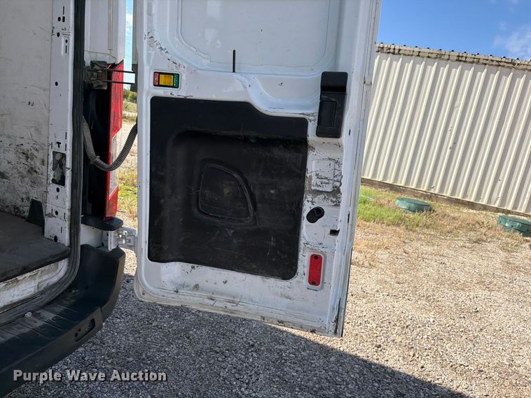 image for item DU8032 2019 Ford Transit 350 van