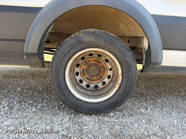 image for item DU8032 2019 Ford Transit 350 van