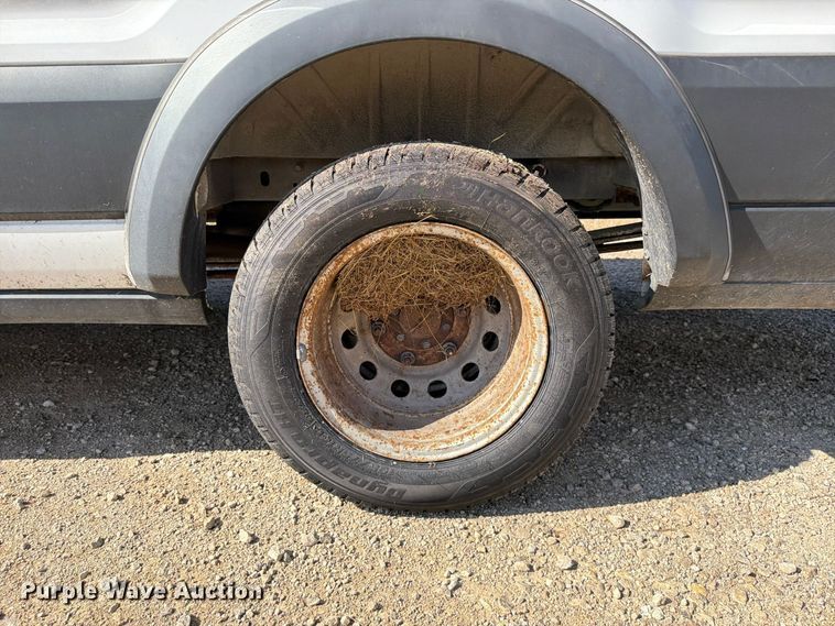 image for item DU8032 2019 Ford Transit 350 van