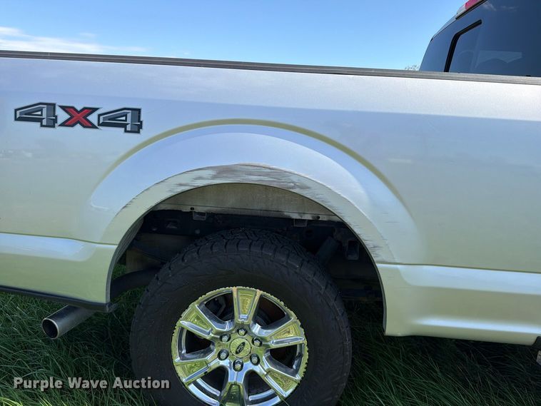 image for item DU8033 2016 Ford F150 XLT Crew Cab pickup truck