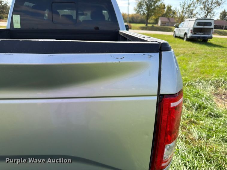 image for item DU8033 2016 Ford F150 XLT Crew Cab pickup truck