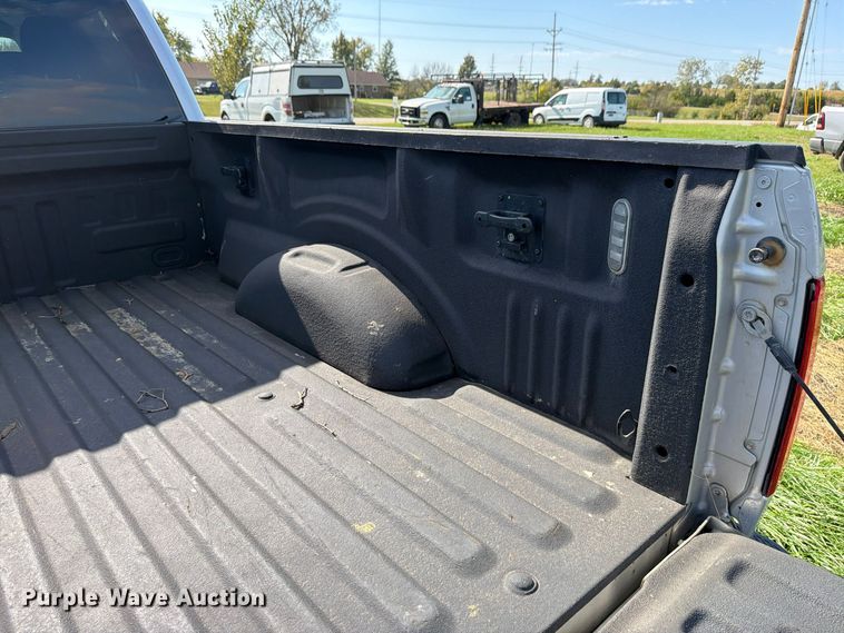 image for item DU8033 2016 Ford F150 XLT Crew Cab pickup truck