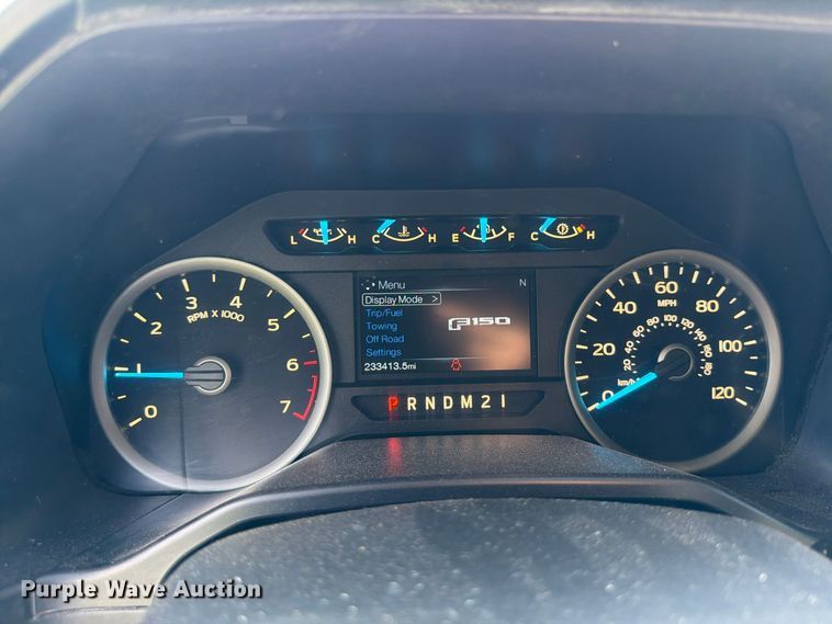 image for item DU8033 2016 Ford F150 XLT Crew Cab pickup truck