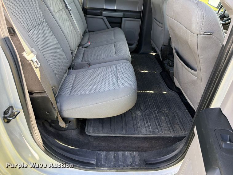 image for item DU8033 2016 Ford F150 XLT Crew Cab pickup truck