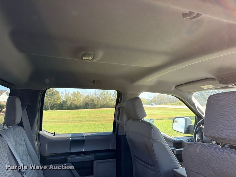 image for item DU8033 2016 Ford F150 XLT Crew Cab pickup truck