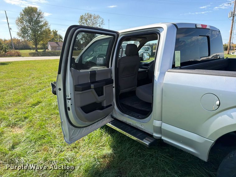 image for item DU8033 2016 Ford F150 XLT Crew Cab pickup truck