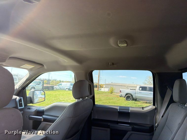 image for item DU8033 2016 Ford F150 XLT Crew Cab pickup truck