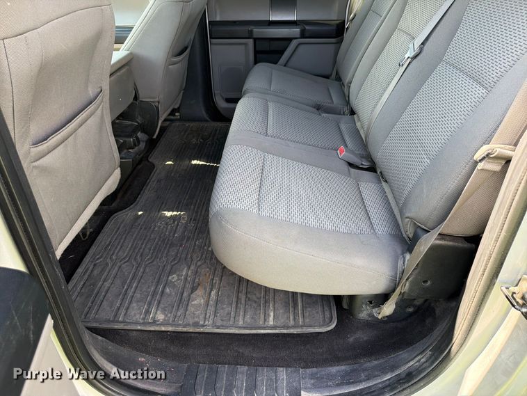 image for item DU8033 2016 Ford F150 XLT Crew Cab pickup truck