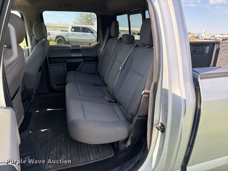 image for item DU8033 2016 Ford F150 XLT Crew Cab pickup truck