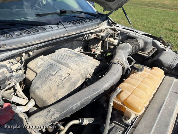 image for item DU8033 2016 Ford F150 XLT Crew Cab pickup truck